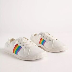 NWT Torrid Ruched Cuff Sneaker in Rainbow white cotton size 8 WW